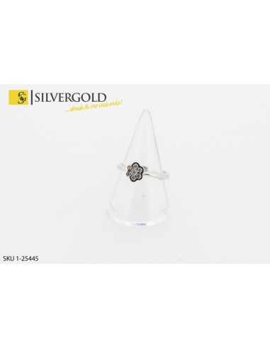 1-1-25445-1-DIA-Anillo en oro blanco con flor central de 7 diamantes talla brillante de 1.7 y 1.8 mm de diámet